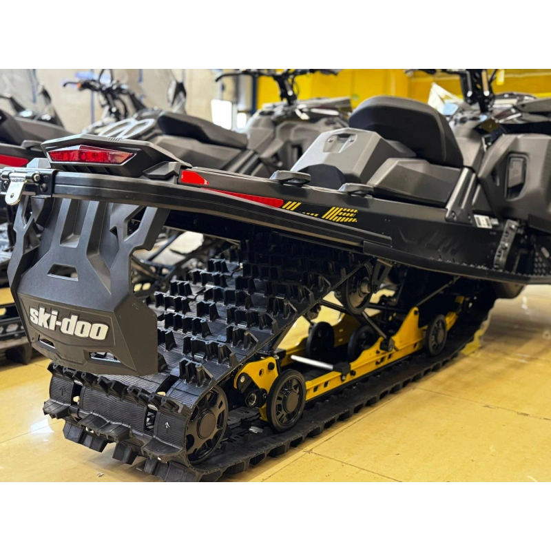 Снегоход BRP Ski Doo Tundra LE 600 Ace