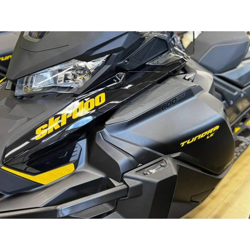 Снегоход BRP Ski Doo Tundra LE 600 Ace